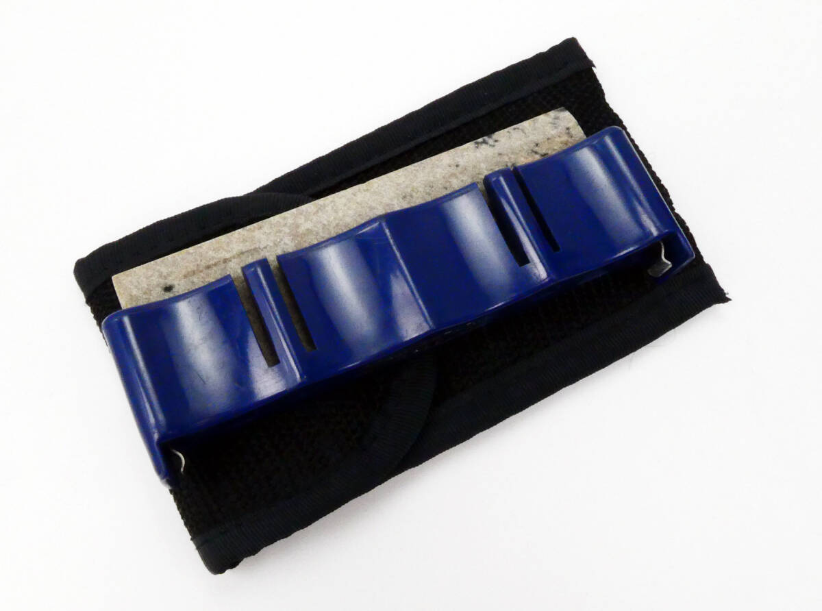 スミス 携帯 マルチ ナイフ 砥石 シャープナー 波刃 セレーション ナイフ フックシャープナー _画像2