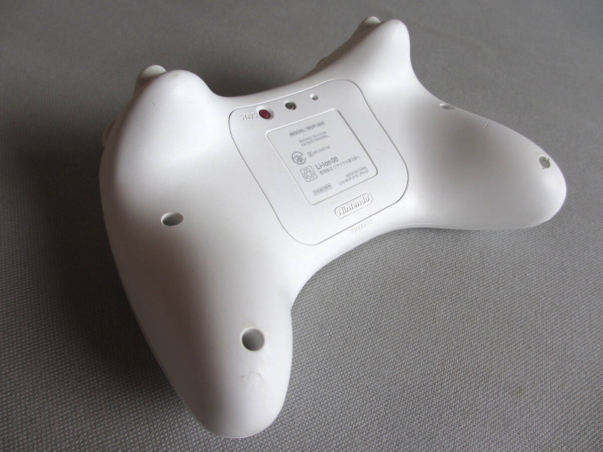 ☆★ 任天堂 Nintendo WiiU Wii U PROコントローラー WUP-005 プロコン シロ 白 shiro 純正 ワイヤレス 純正充電ケーブル 動作確認 ☆★_画像8