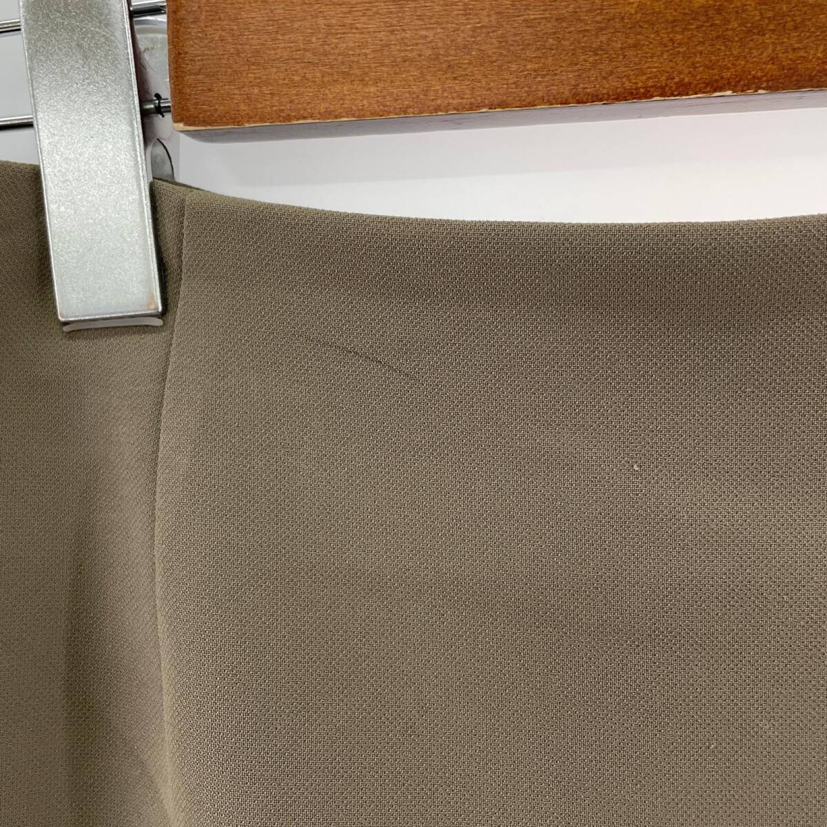 INDIVI インディヴィ タイト スカート size36/ベージュ ゆうパケットOK_画像3