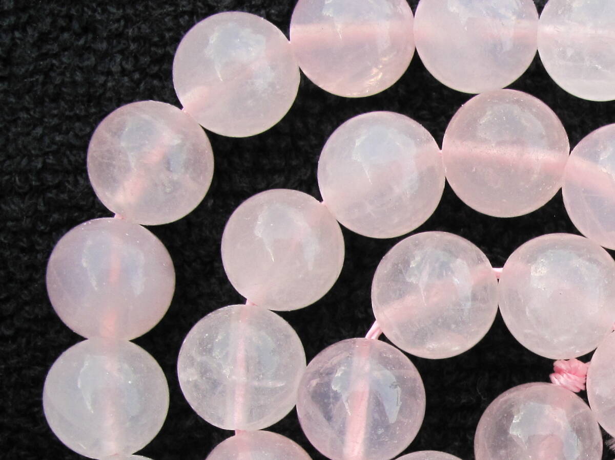 自然光撮影★天然石&ローズクォーツ・マダガスカル産▲丸玉!10mm！1本!_画像1