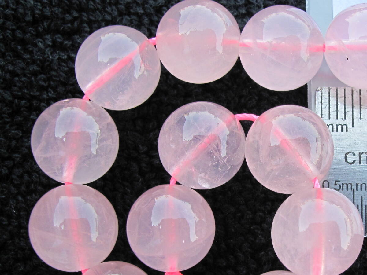 自然光撮影★天然石&ローズクォーツ・マダガスカル産▲丸玉！10.5mm!15粒!!!!!!_画像1