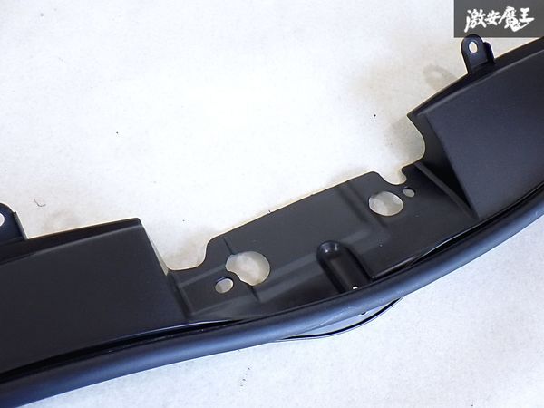 ★美品!!★ トヨタ 純正 200系 ハイエース ノーマル ボンネット アンダー カバー パネル 53039-26040 即納 棚T_画像3