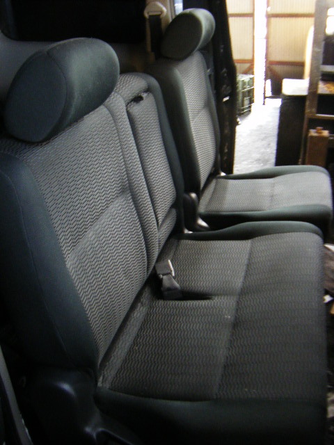 平成18年 ヴォクシー VOXY DBA-AZR60G 純正 センターシート左右 2列目 セカンドシート_画像9