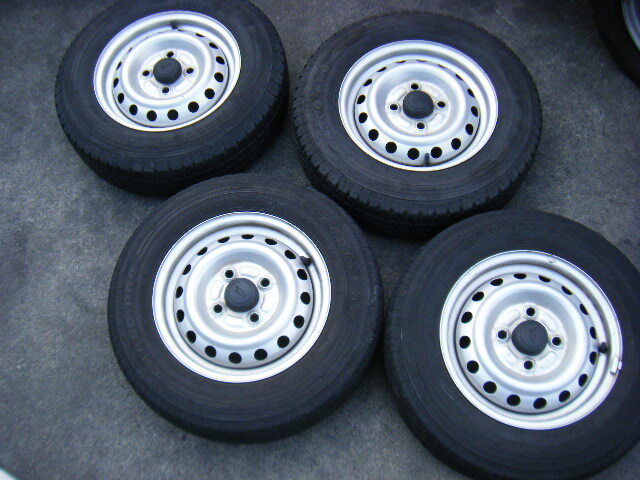平成24年 ハイゼット EBD-S321V スチールホイル4本 純正 センターキャップ付き 145/R12LT 6PR_画像2