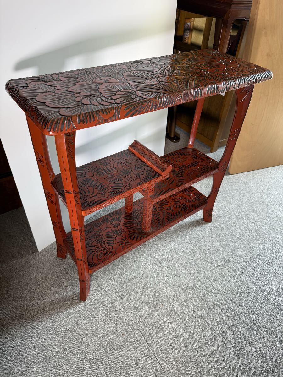 日光彫 高級工芸家具 花文様 飾り棚 花台 コンソールテーブル 漆塗り 木製 和モダン 昭和レトロ_画像2