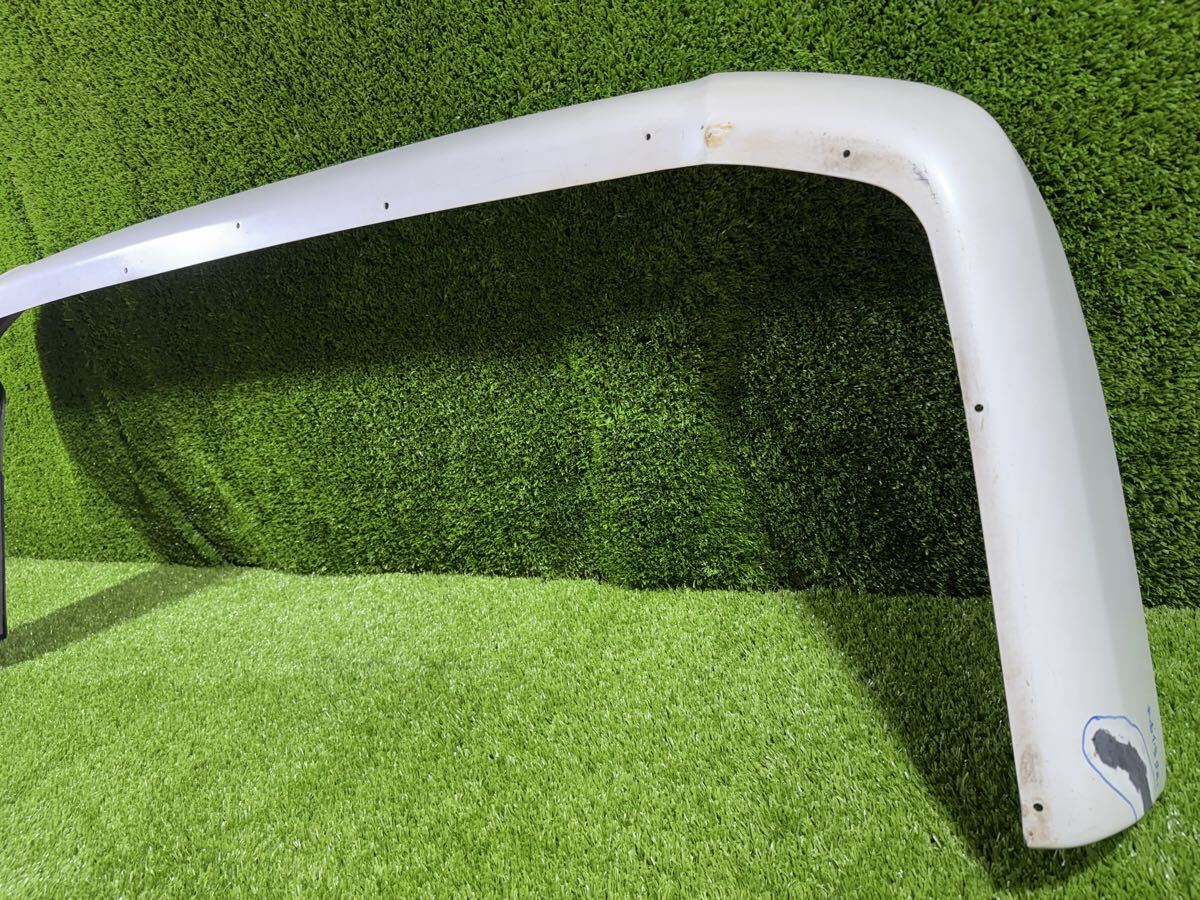 ハイエース 200系 ESSEX 3型用 フロントスポイラー ホワイトパール ※個人宅発送不可_画像8