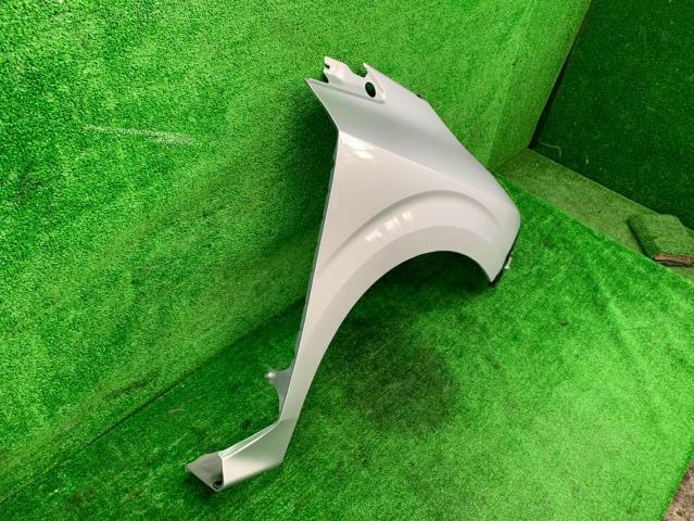 ニッサン ノート 6AA-E13 右フロントフェンダー K23 X 500788_画像3