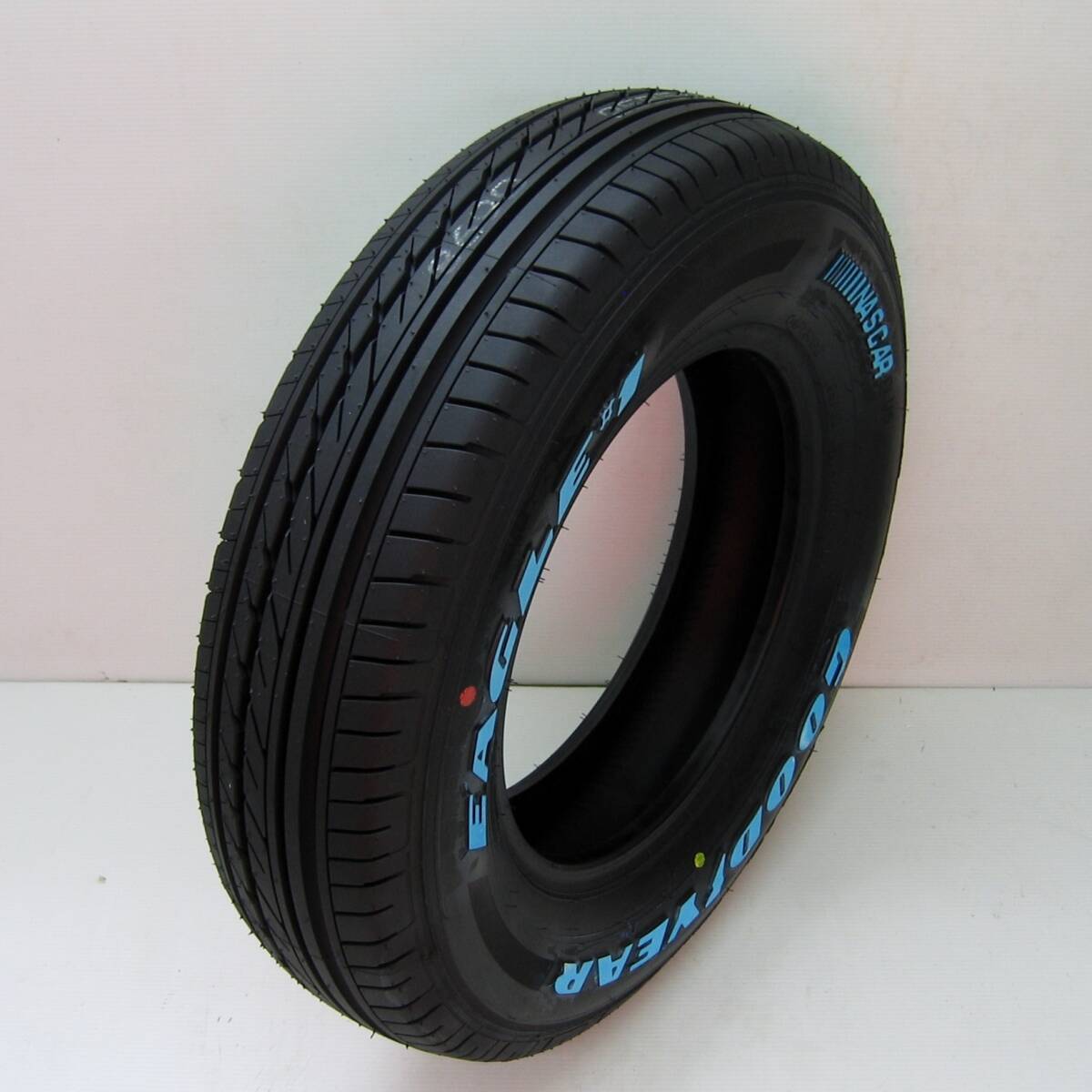 4本セット ナスカープラス 195/80R15 107/105N GOODYEAR ホワイトレタータイヤ EAGLE#1NASCAR PLUS 新品 グッドイヤー_画像1