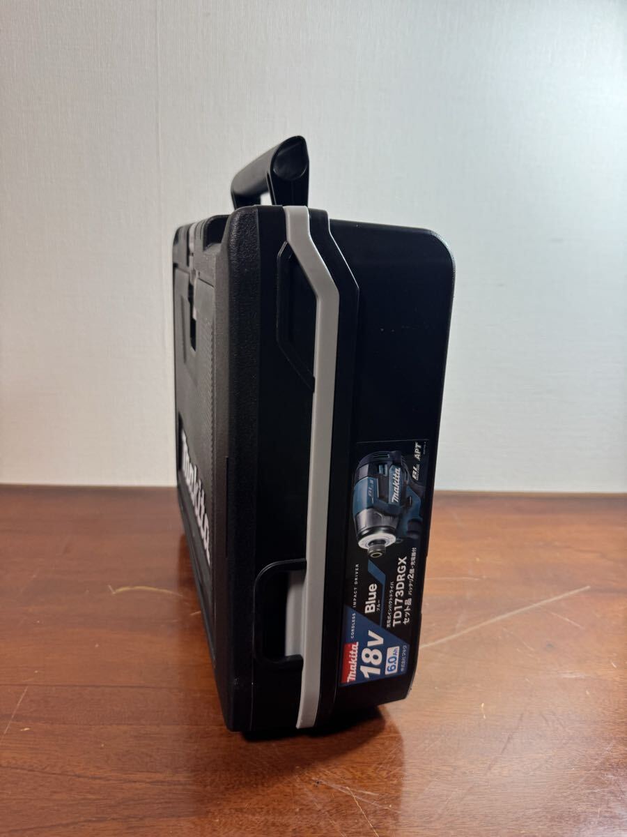 中古品 マキタ/充電式インパクトドライバ(青) TD173DRGX 18V6Ah/バッテリ2本・充電器(02)_画像5