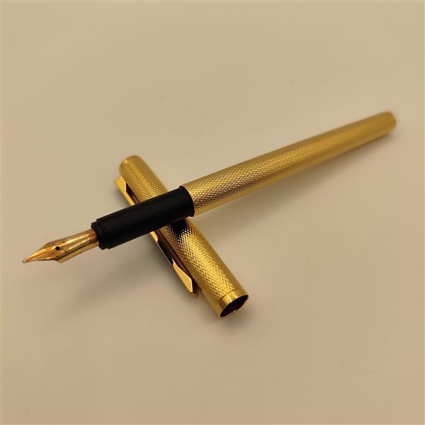 【1円スタート！】Dunhill ダンヒル 万年筆 ペン先14K ケース付き 筆記未確認 中古品 2338_画像3