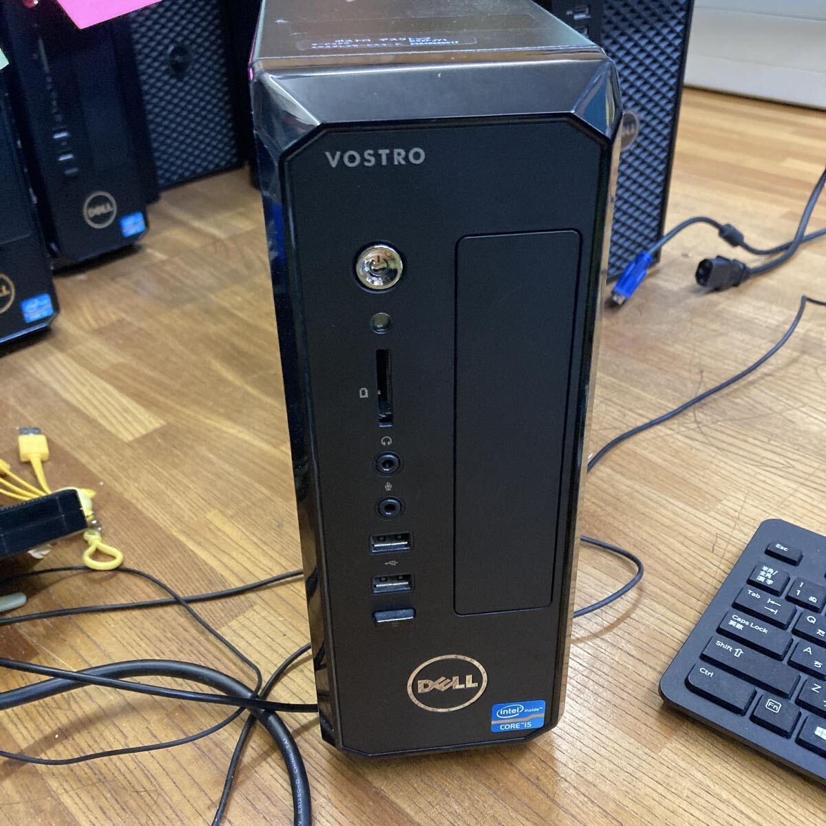 B10-117 【通電のみ確認】 DELL Vostro OSなし HDD 500 GB メモリ4GB_画像1