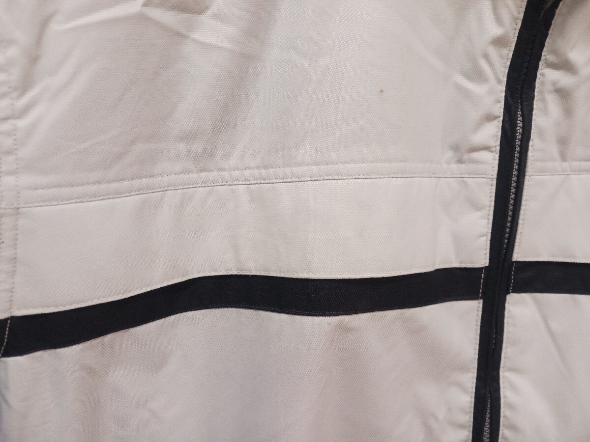 5657　TAKAYAハーフジャケット|シルバー|Lサイズ|新品未使用|格納フード付|ナイロン100%|タカヤ DIVISA|防寒|秋冬|ジャンパー|グレー_画像7