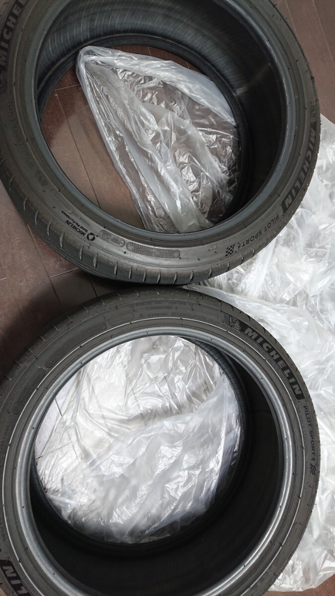 溝あり 23年 欧州製 ミシュラン パイロットスポーツ4 205 45 17 2本セット_画像1