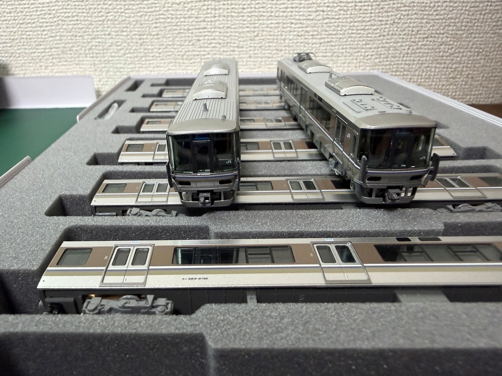 KATO 10-1678 223系2000番台 新快速 8両セット_画像5