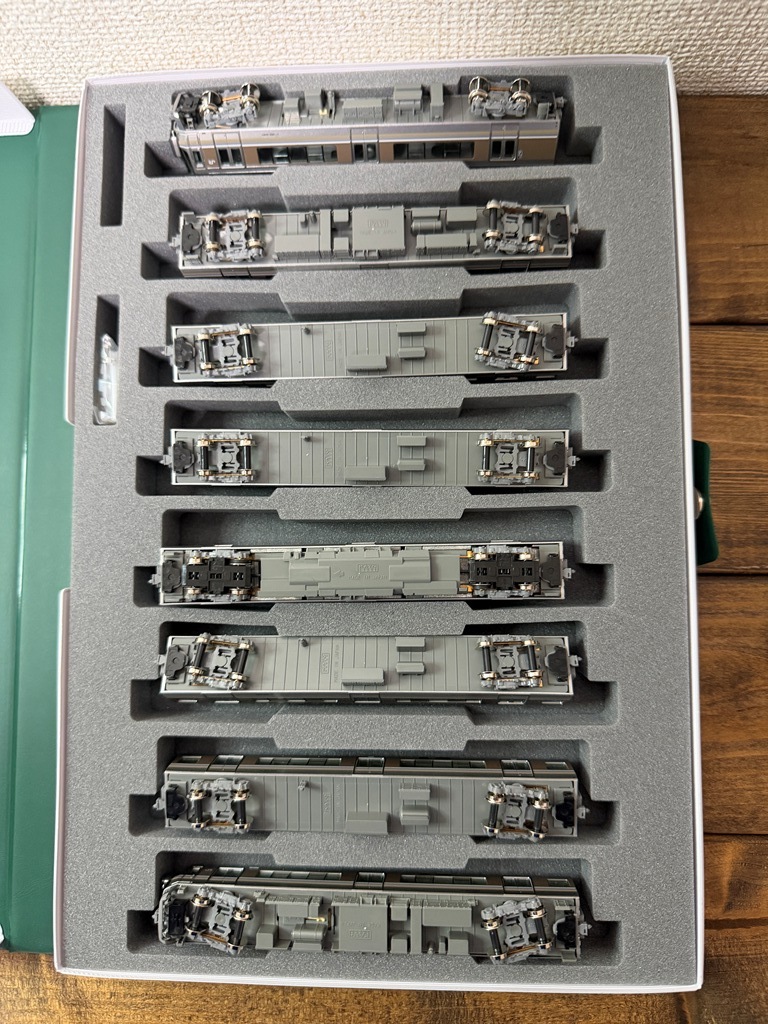 KATO 10-1678 223系2000番台 新快速 8両セット_画像4