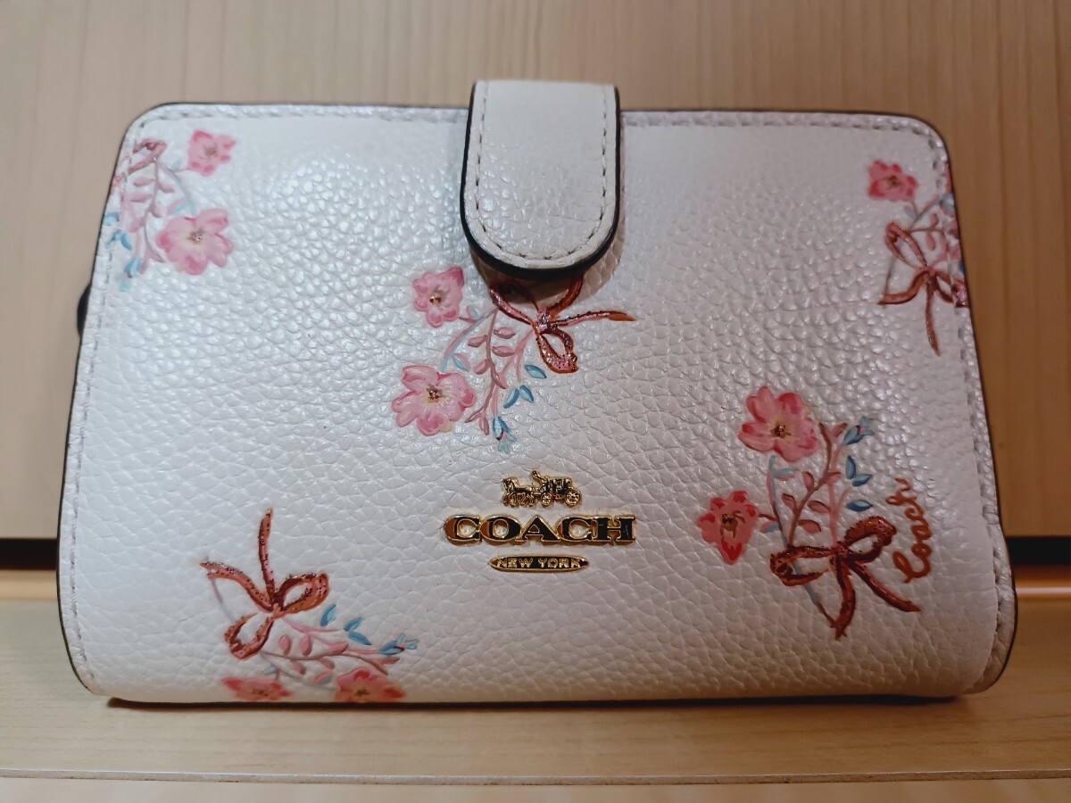 COACH 花柄 財布_画像1