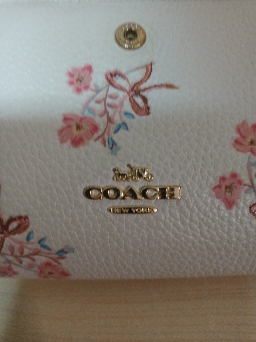 COACH 花柄 財布_画像2