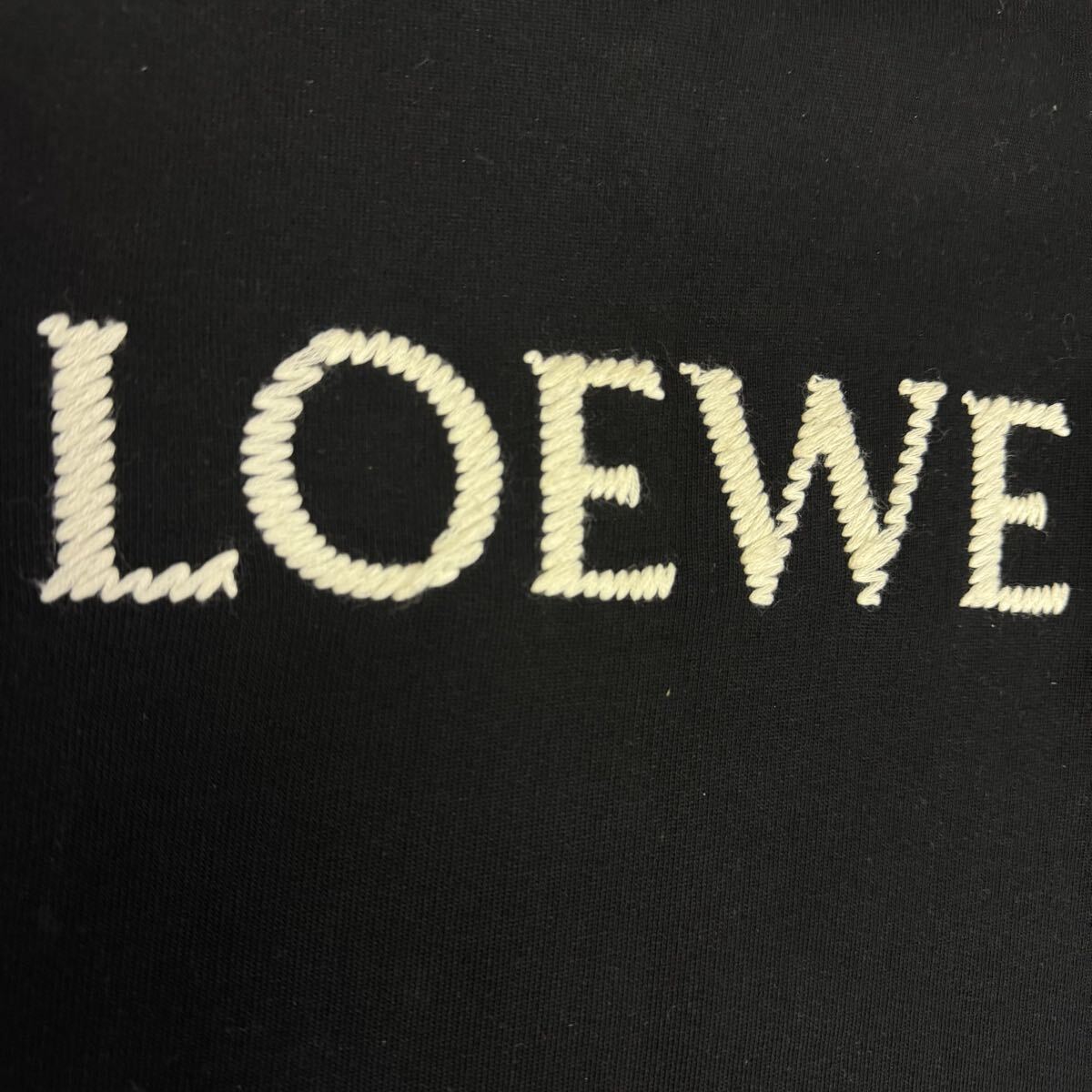 26『極美品・現行タグ』 LOEWE ロエベ メンズ スウェット トレーナー ビッグロゴ 刺繍 ロゴ ブラック 黒 Mサイズ相当_画像2