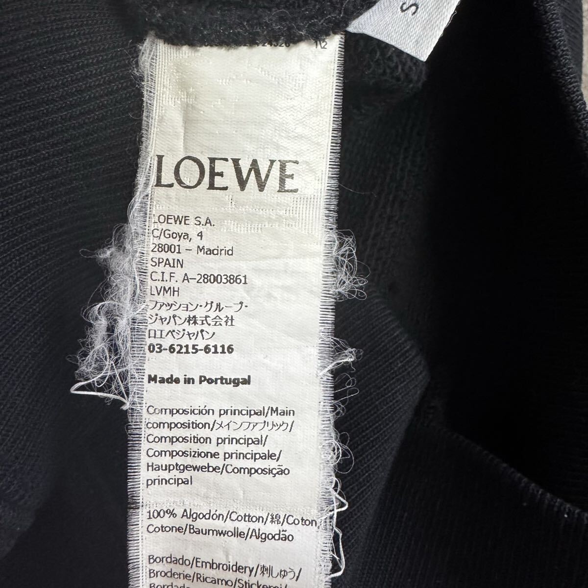 26『極美品・現行タグ』 LOEWE ロエベ メンズ スウェット トレーナー ビッグロゴ 刺繍 ロゴ ブラック 黒 Mサイズ相当_画像5