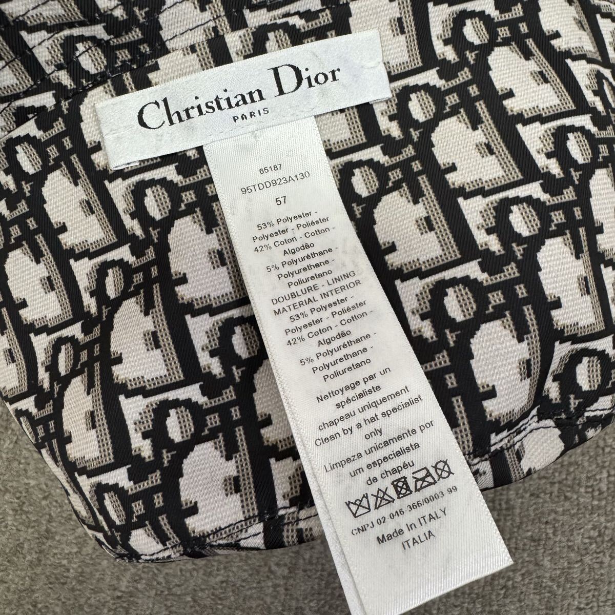 23『未使用・現行タグ』 Christian DIOR ディオール バケットハット 帽子 キャップ 帽子 ハット オブリーク リバーシブル 57_画像5