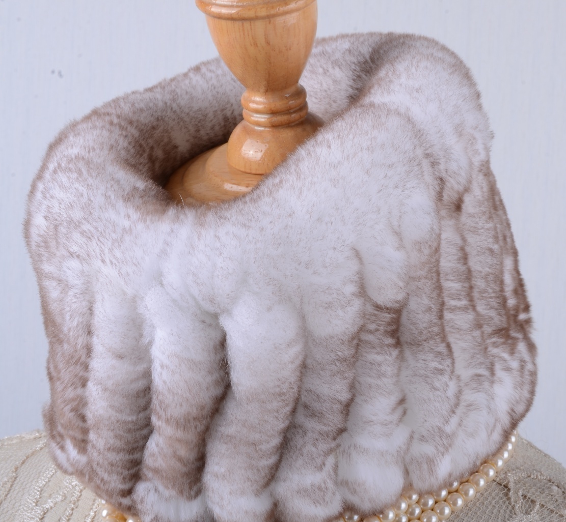 ◆新品◆限定 柔らかな毛皮の レッキス編み込み◆スヌード 毛皮ファー_画像3