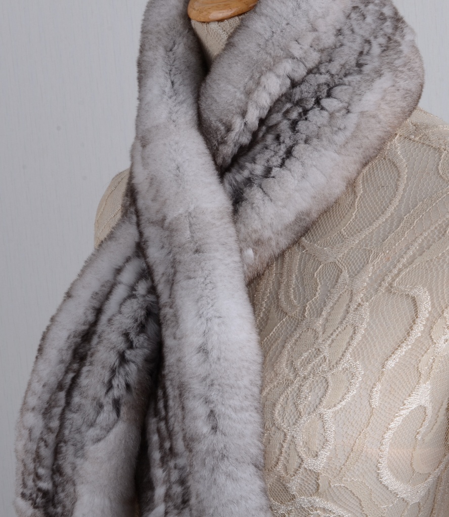 新品 限定 至福の肌触り ♪レッキス の マフラー ♪毛皮 リアルファー_画像3