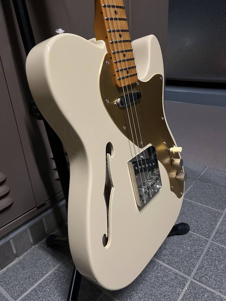 ☆中秋のギター魂⑤ Squier by Fender Classic Vibe 60s Telecaster Thinline Desert Sand 2022年製/シンライン アノダイズドピックガード_画像3