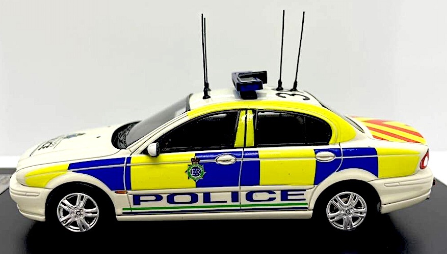 Ж PREMIUM X PR0343 1/43 JAGUAR X-TYPE Merseyside POLICE UK 2004 Ж プレミアX ジャガー Xタイプ マージーサイド警察 英国 Ж Daimler_画像4