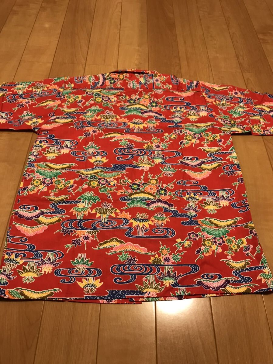 着用極少な目.美品☆80s-90sUnknown/和柄 メンズサイズM 半袖開襟アロハシャツ・古風な発色&松,竹?,梅,他総柄 日本模様 かりゆしウェア_画像8