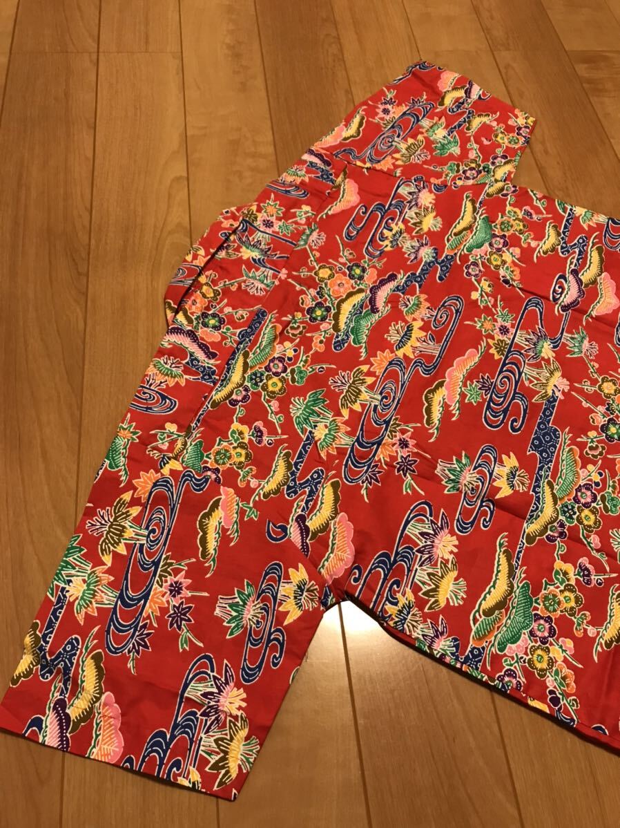 着用極少な目.美品☆80s-90sUnknown/和柄 メンズサイズM 半袖開襟アロハシャツ・古風な発色&松,竹?,梅,他総柄 日本模様 かりゆしウェア_画像9