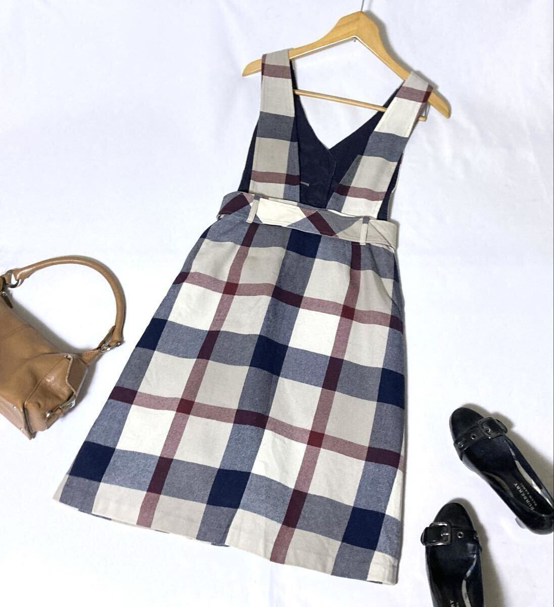美品 ブルーレーベルクレストブリッジ ダブルボタンが可愛いノバチェックのジャンパースカート 36 送料230円♪_画像2