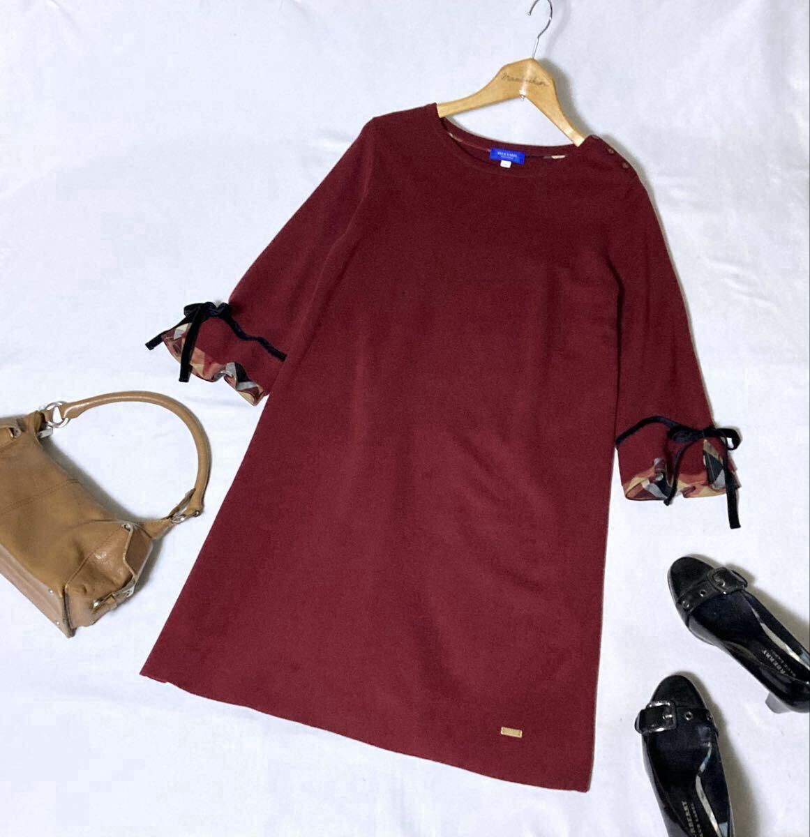 美品 BLUE LABEL CRESTBRIDGE チェックにベロアリボンの袖口が可愛いニットワンピース 38 送料230円♪_画像1