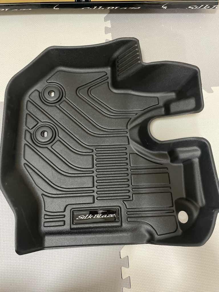 〇 【開封済み】 SilkBlaze 3Dフロアマットフロント2Pセット SB-FM-200-HI YOT_画像1