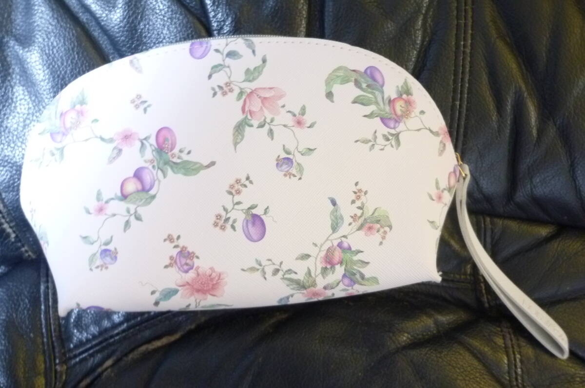 ★即決★　WEDGWOOD　ウェッジウッド　ポーチ　コスメポーチ　ケース　花柄　ピンク 　横21cm×高さ12cm　 レディース 女性　未使用_画像2