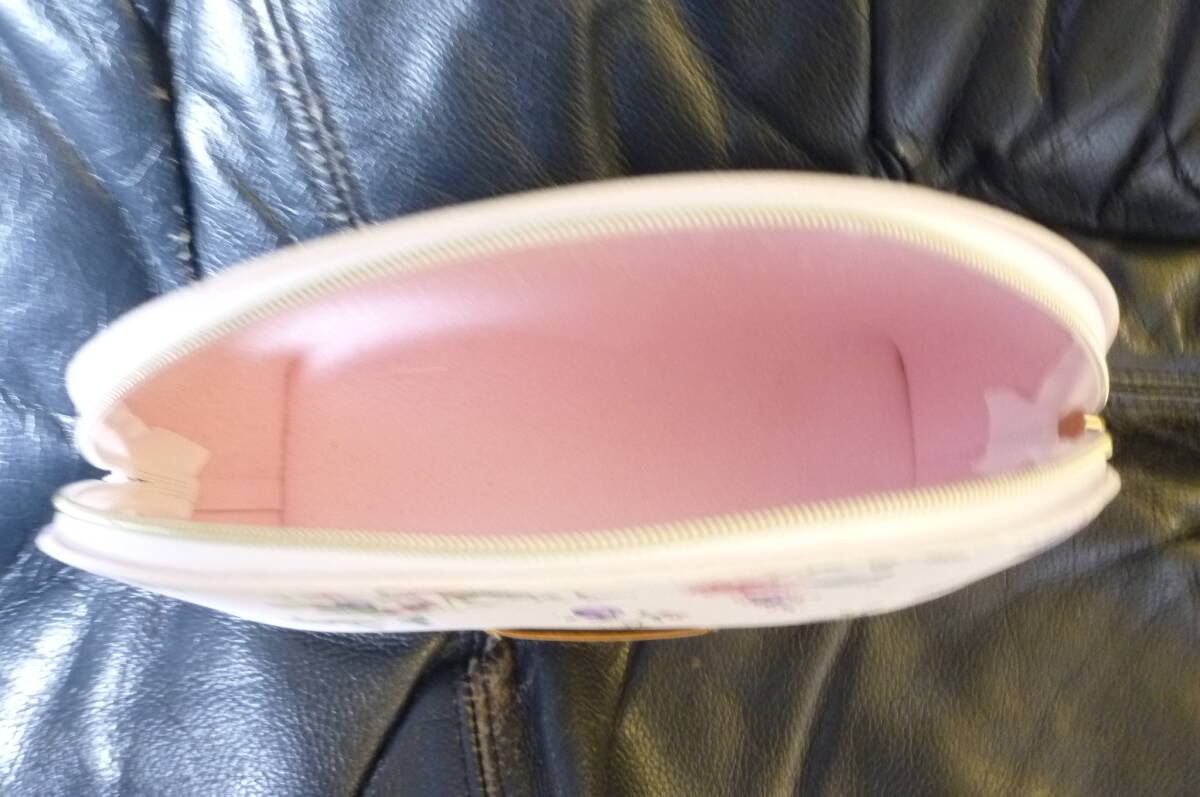 ★即決★　WEDGWOOD　ウェッジウッド　ポーチ　コスメポーチ　ケース　花柄　ピンク 　横21cm×高さ12cm　 レディース 女性　未使用_画像5