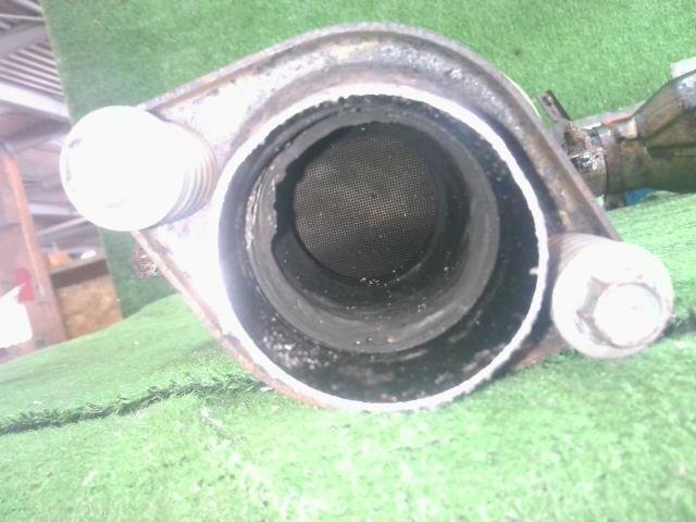 ★素材用★ レガシィ BP5 觸媒 キャタライザー EJ20 ターボ 116,725km カット品 ハニカム崩れ無 ロジウム パラジウム コア用 ジャンク