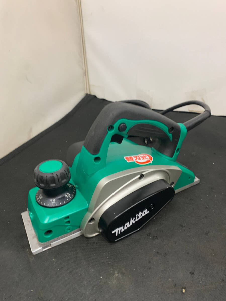 【中古品】マキタ(Makita) 電気カンナ M194 /ITS7JIBSMG4E_画像1