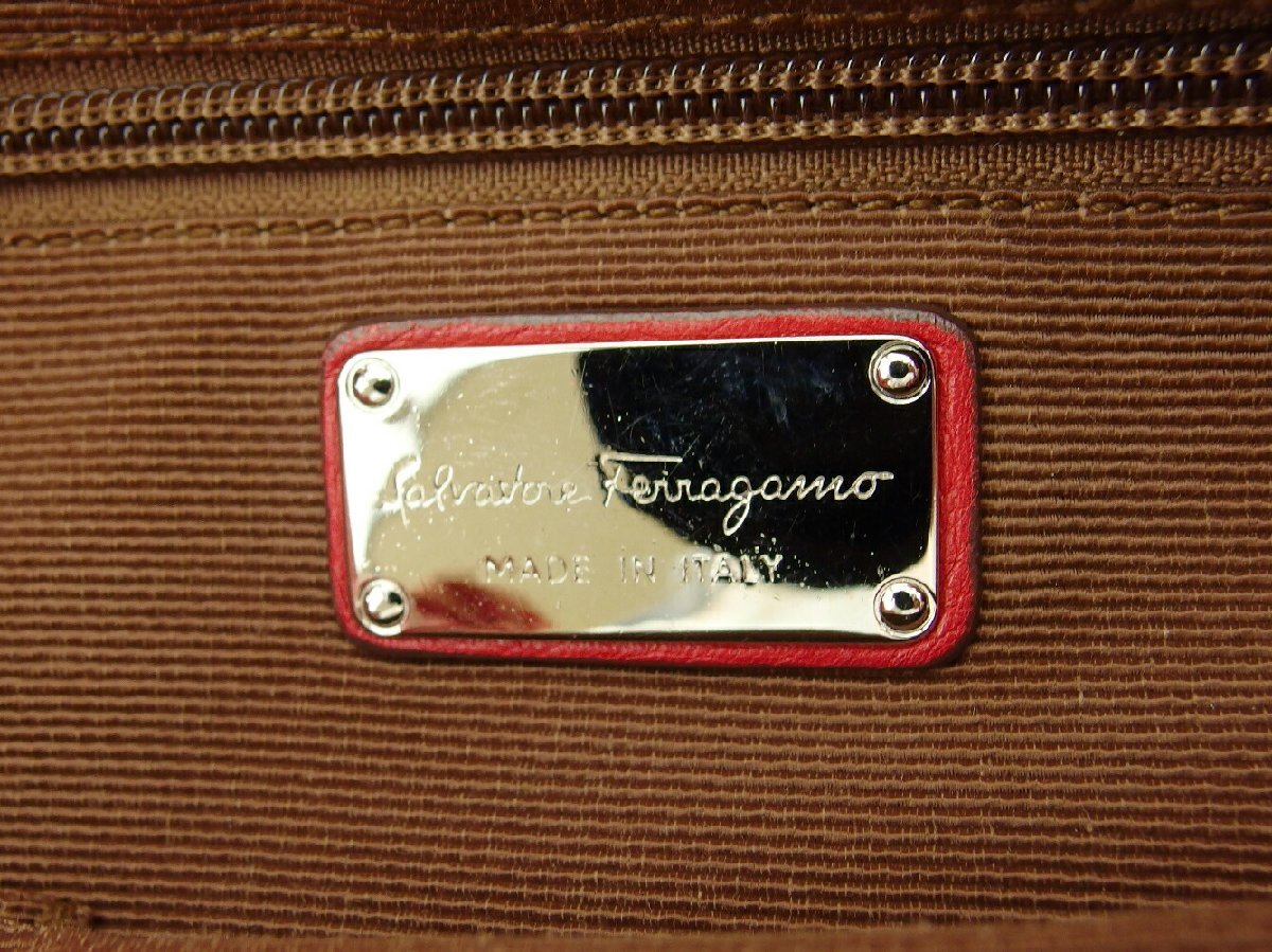 サルヴァトーレフェラガモ Salvatore Ferragamo トートバッグ ロゴ レッド シルバー レディース 中古