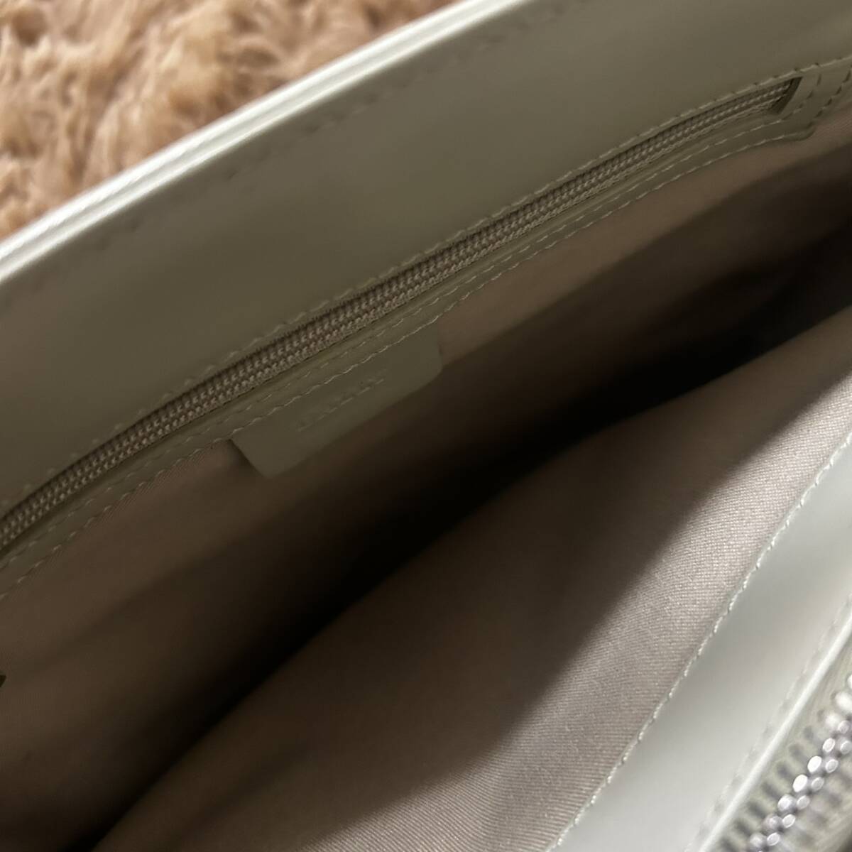 1円~【美品】BALLY バリー ビジネスバッグ メンズ トート ハンド ワンショルダー 肩掛け レザー 本革 ベージュ ロゴ 型押し_画像8