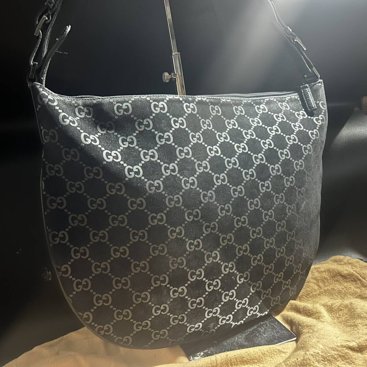 1円~【美品】グッチ GUCCI ワンショルダーバッグ メンズ ビジネス ハンドバッグ 手提げ 肩掛け スエード レザー GG ブラック 黒_画像1