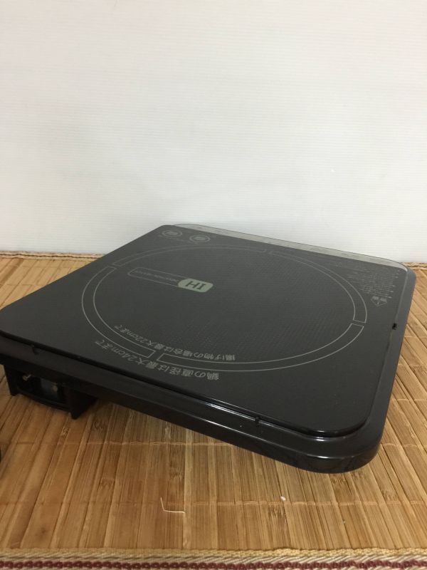 管サ　YAMAZEN 山善 卓上IH調理器 IEA-Y1400 黒 2020年製 1400W 動作確認済み キッチン家電_画像4