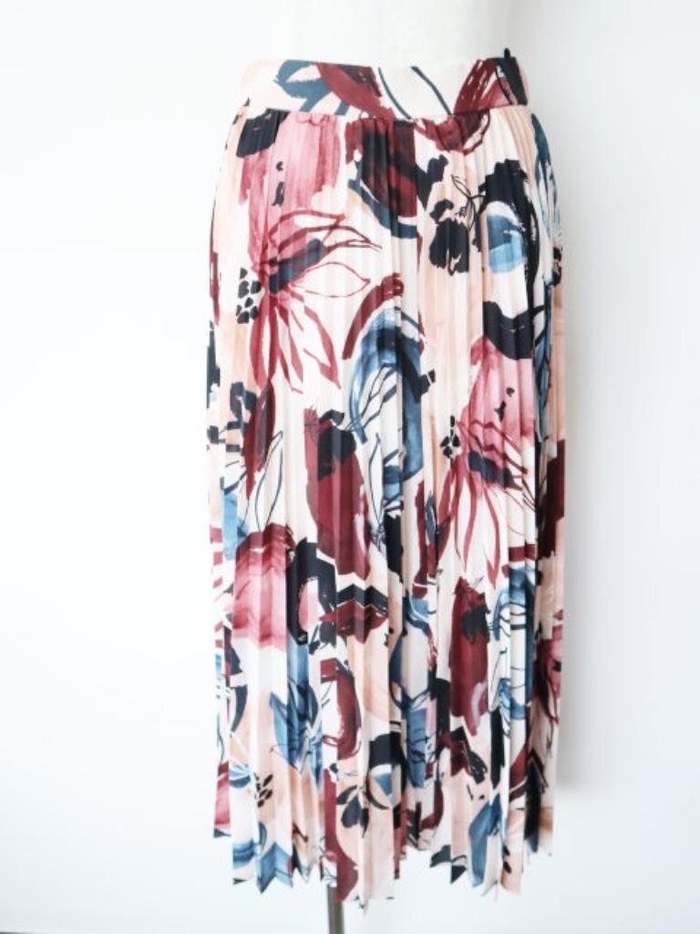 【送料込】PLST プラステ プリントイレギュラープリーツスカート M ベージュ系×ワインレット×ブルー等(公式:オフホワイト) 6457742_画像1