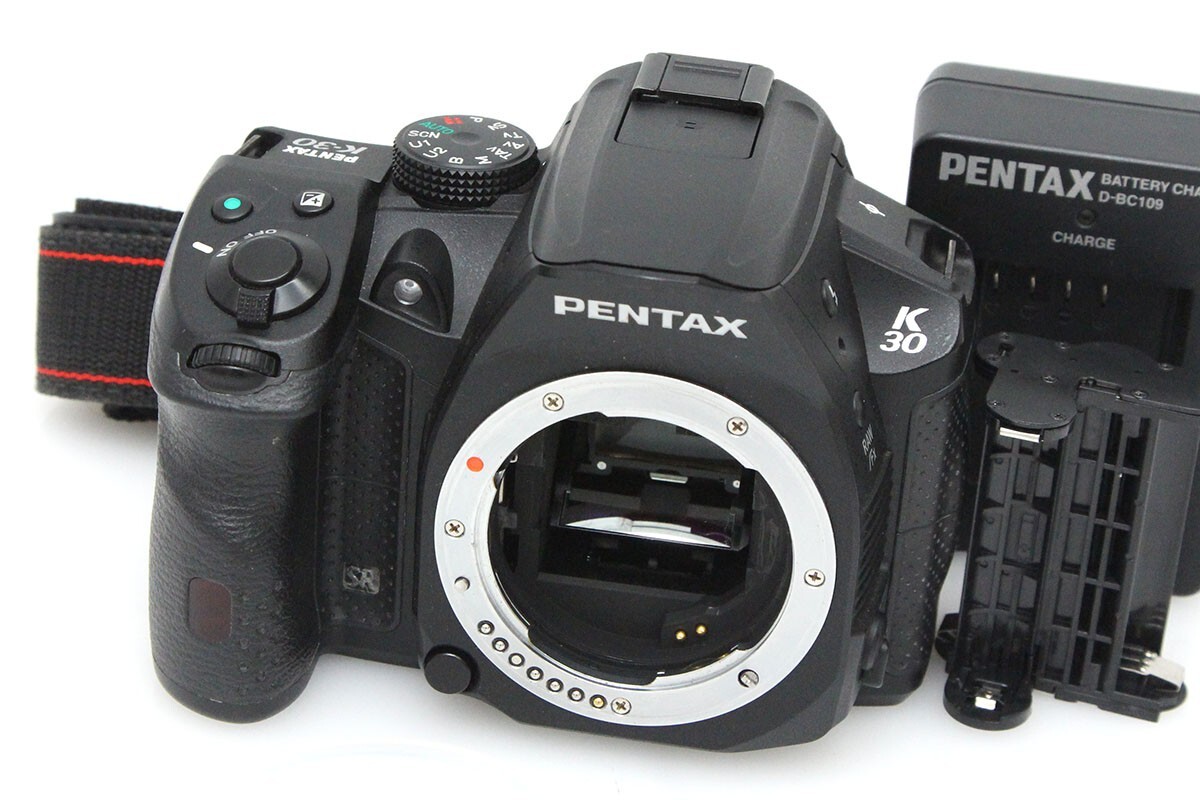 お買い得品｜ペンタックス PENTAX K-30 ボディ [ブラック] CA01-P611-2P2B-ψ_画像1