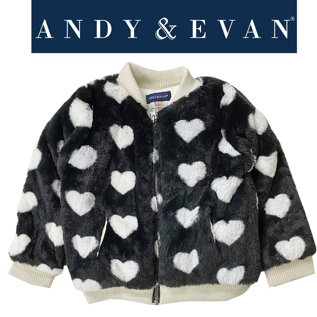 新品 110 ★ コストコ andy&evan ガールズ ボア ジャケット 4T ブラック ハート ホワイト フルジップ ジャンパー ふわふわ もこもこ 上着_画像1