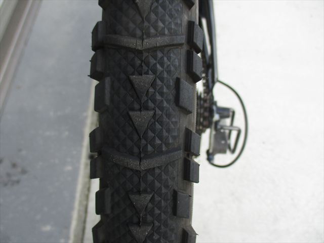 E584　★16800円★整備済み 中古子供自転車(chē) アサヒ　DRIDE　ブラック　LEDオートライト　６段【24インチ 】 (*^▽^*)