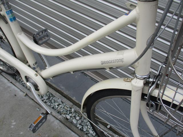 E631★限定特価　整備済み★ブリヂストン　シティ　エブリッジ　アイボリー★ 中古自転車 【26インチ 】 アルミフレーム(*^▽^*)_画像10