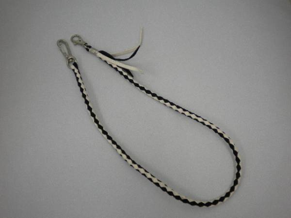 新品 ウォレットコード 白と黒のチェッカー モカシン_画像2