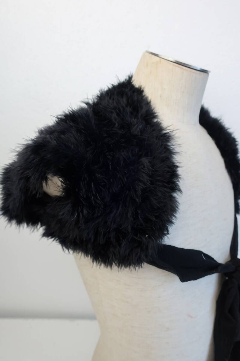 新品　アンテプリマ　ANTEPRIMA　羽毛　フェザー　ファー ケープ　ジャケット　ベスト　2AN68019　サイズ３４　ブラック系_画像2