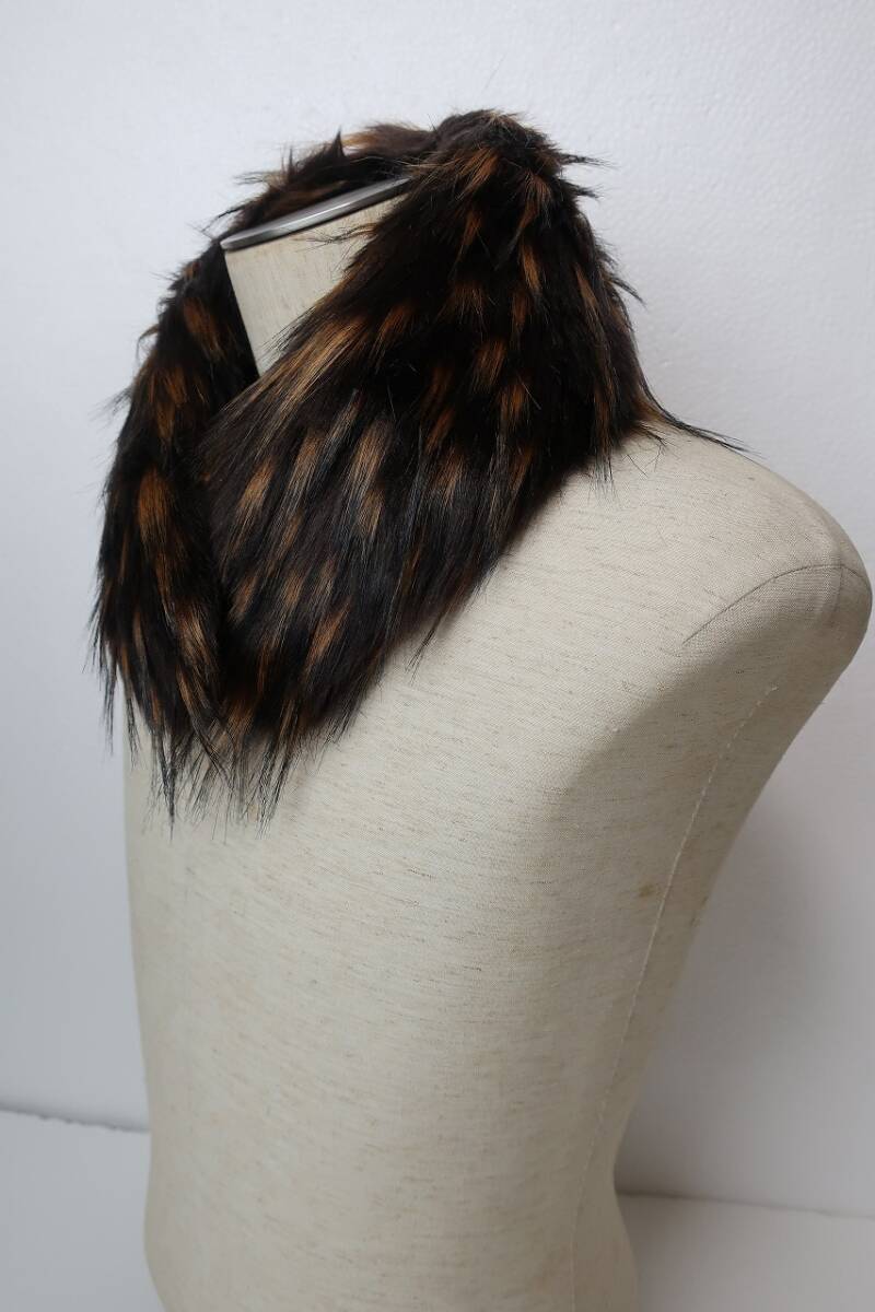 新品　FURLA　フルラ　フェイクファー　マフラー　カラー　チョーカー　ブラウン系_画像2