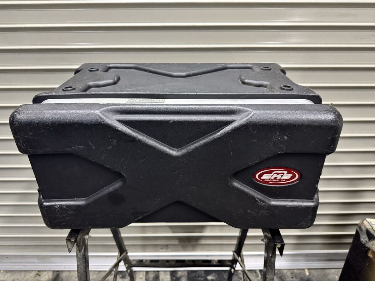 ［ジャンク］SKB エスケイビー X-RACK 4U ショートサイズ ラックケース _画像1